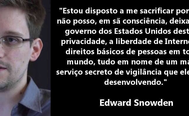 Edward Snowden revela documentos sobre OVNIS
